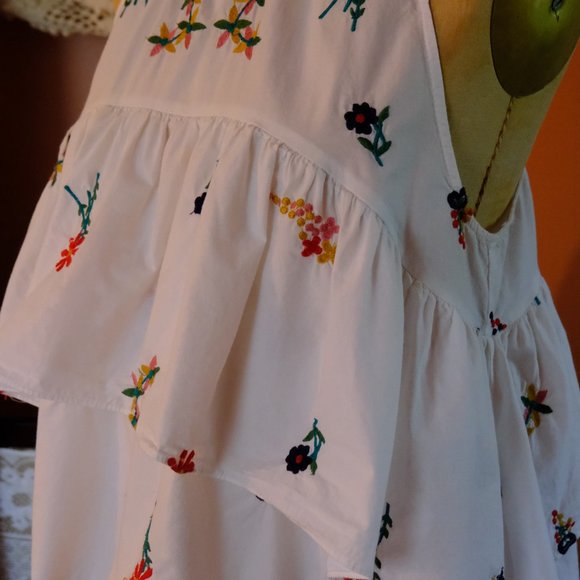 Cute Embroidery Hippie Top - Picture 2 of 7